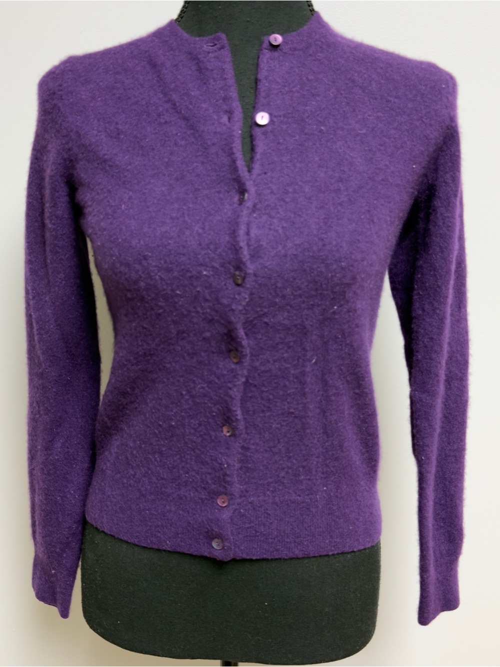 Saks Fifth Avenue 100% Cashmere Cardigan Sweater Purple Crewneck Women's Size S - Picture 4 of 7
